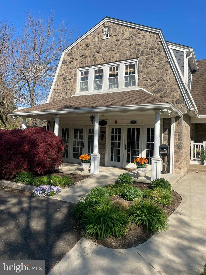 223 Summit Ave #first Floor Property Photo 16