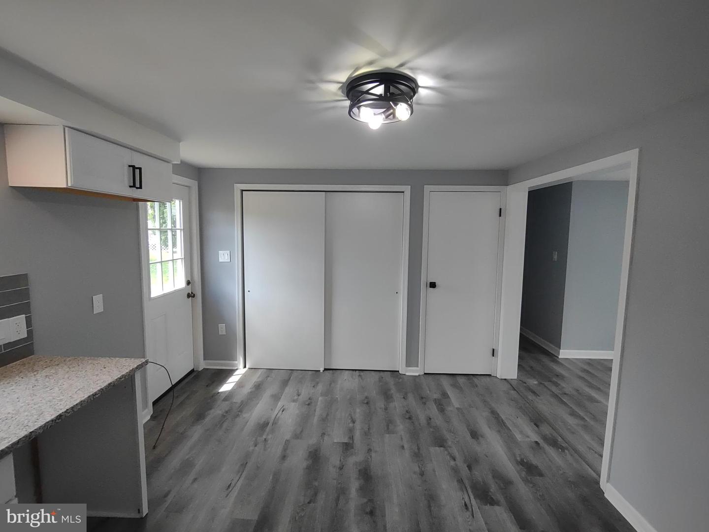 138 Houston Ave Property Photo 9