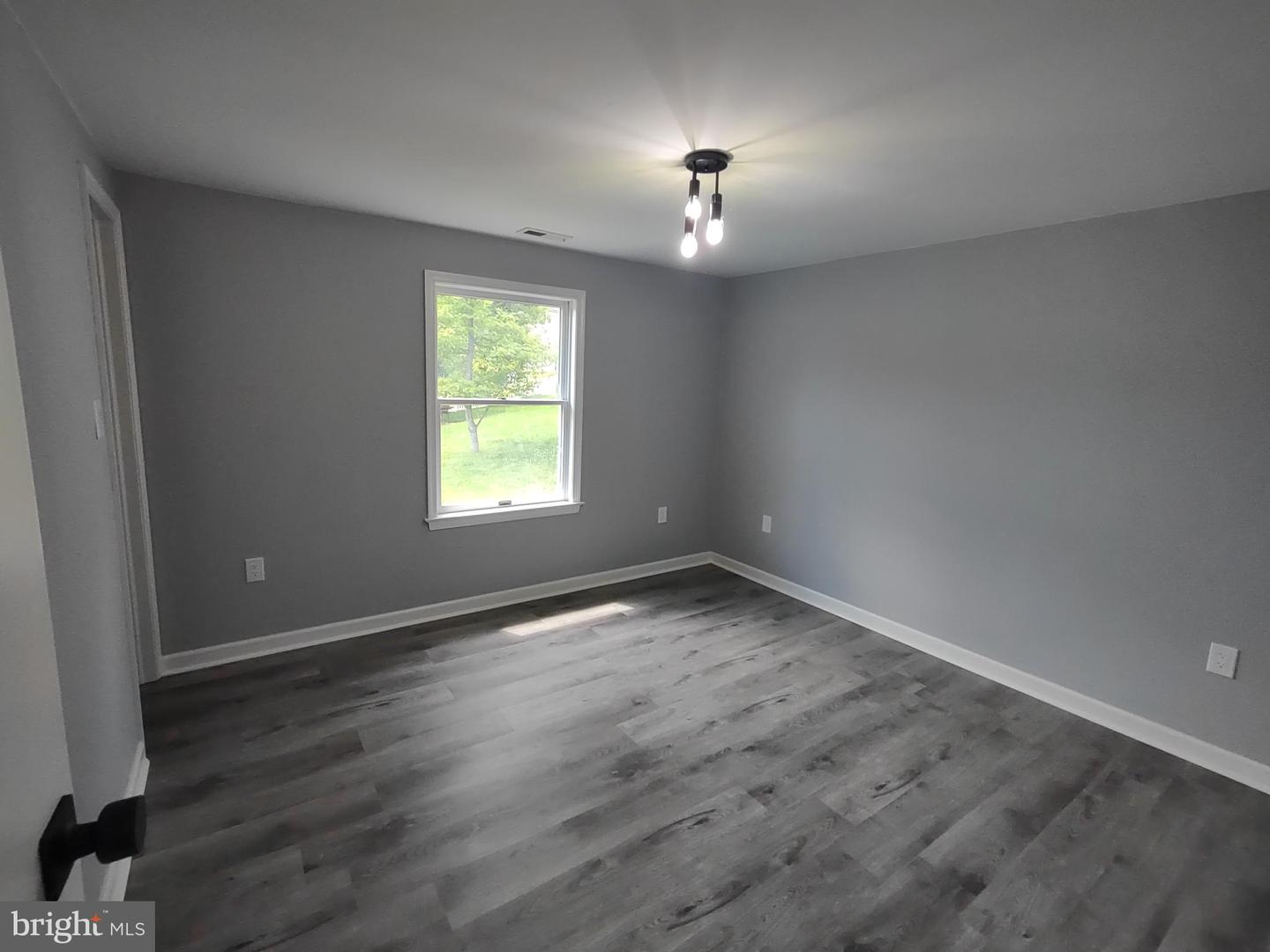 138 Houston Ave Property Photo 21