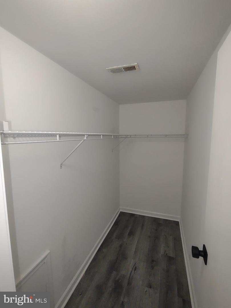 138 Houston Ave Property Photo 22