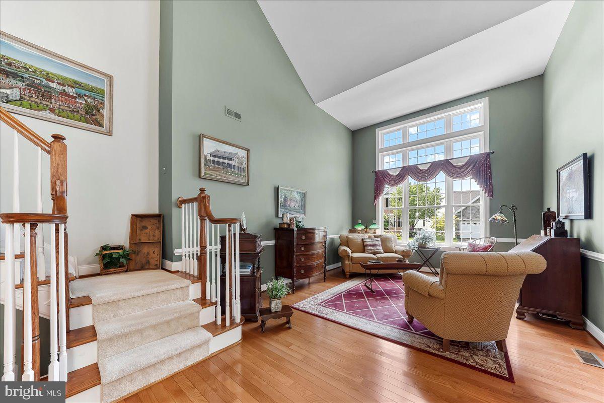 29 Thayer Way Property Photo 3