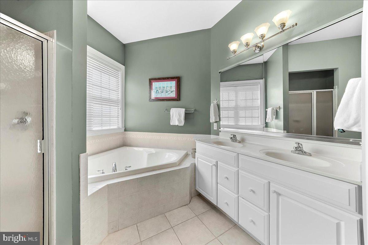 29 Thayer Way Property Photo 22