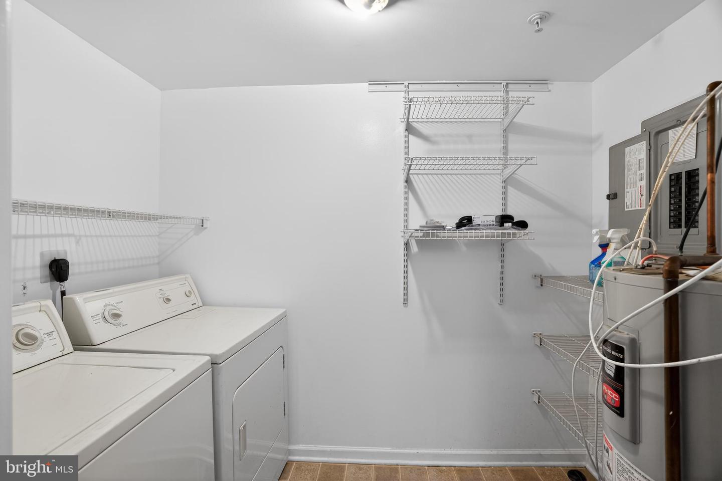 627 Brandon Rd Property Photo 12