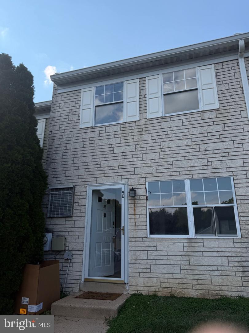 515 N York Rd #9-e Property Photo 1