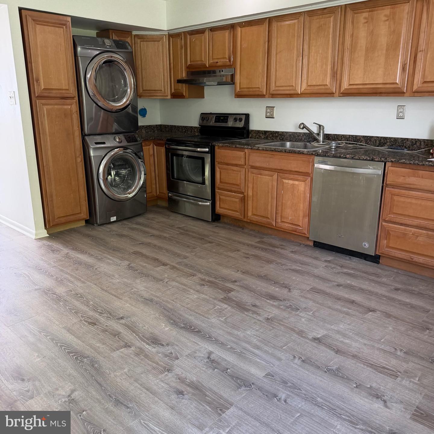 515 N York Rd #9-e Property Photo 2