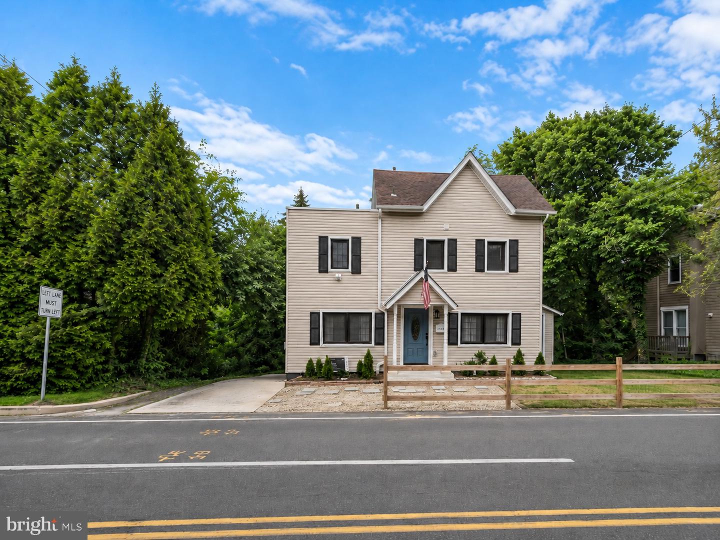 2549 W CHURCH RD