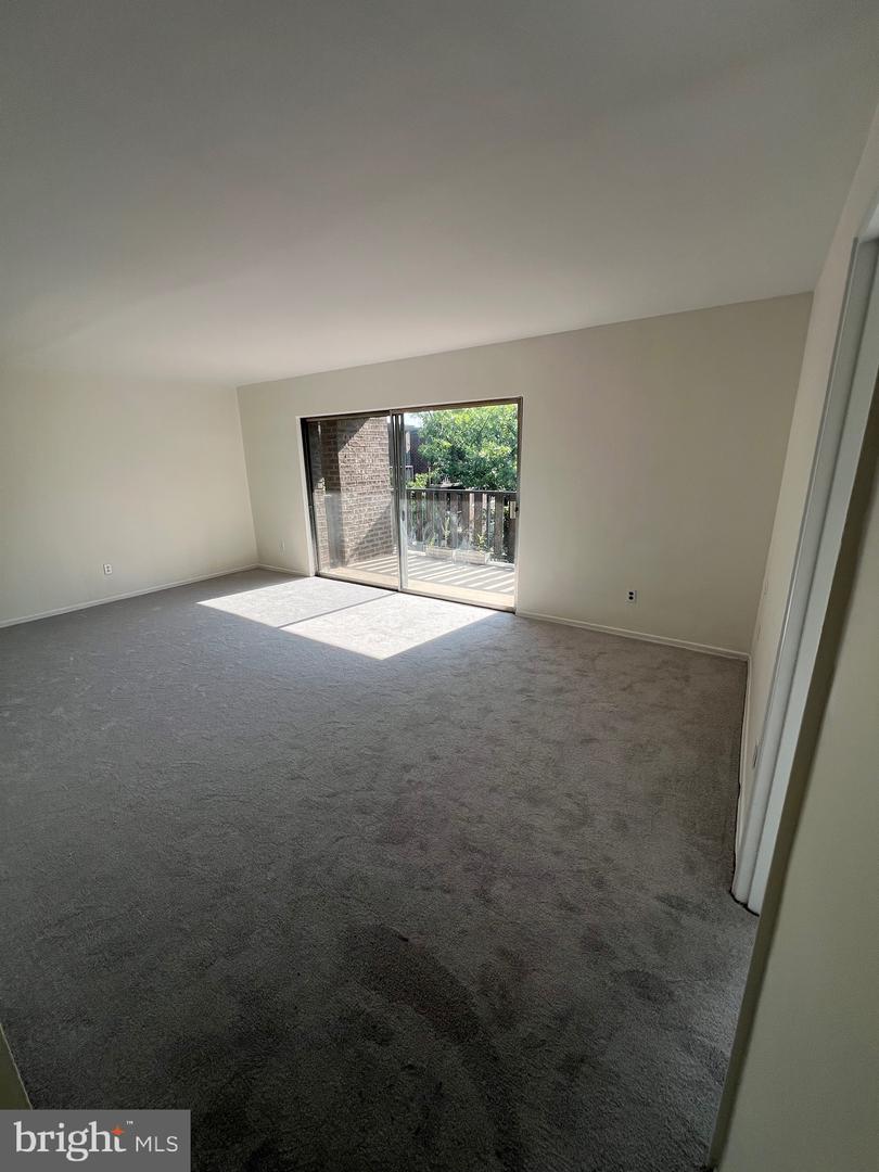 1570 The Fairway #507e Property Photo 5