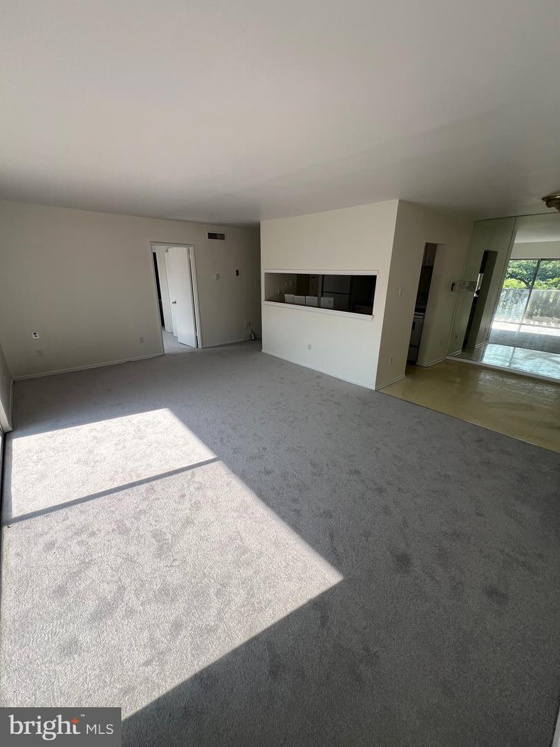 1570 The Fairway #507e Property Photo 6