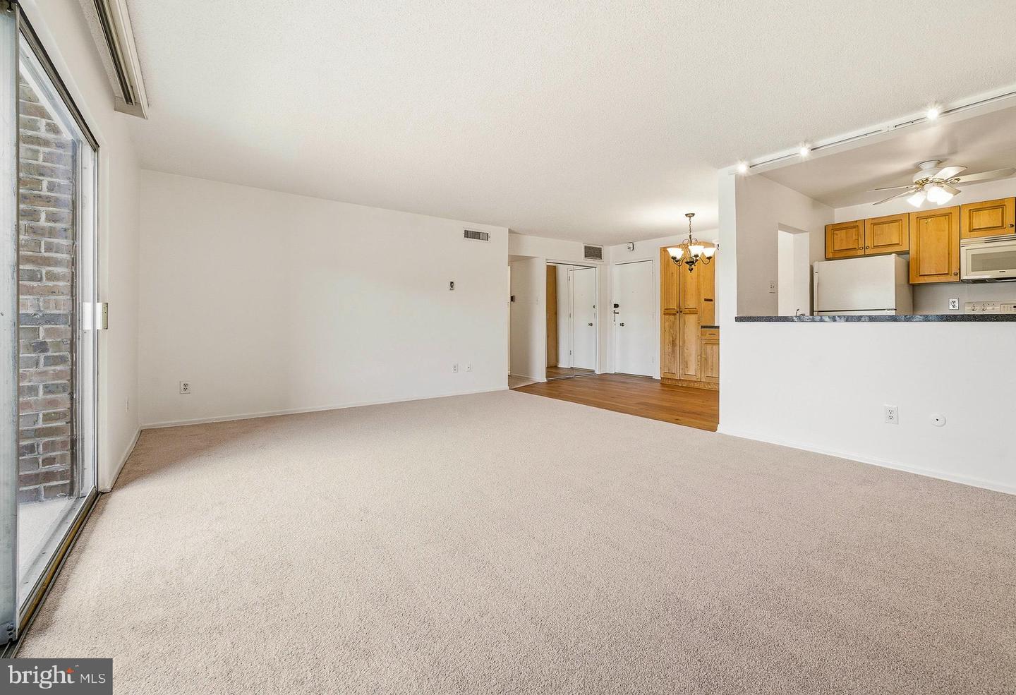 1570 The Fairway #312 E Property Photo 20