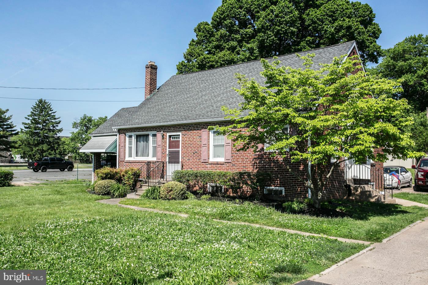 2107 Dekalb Pike Property Photo 2