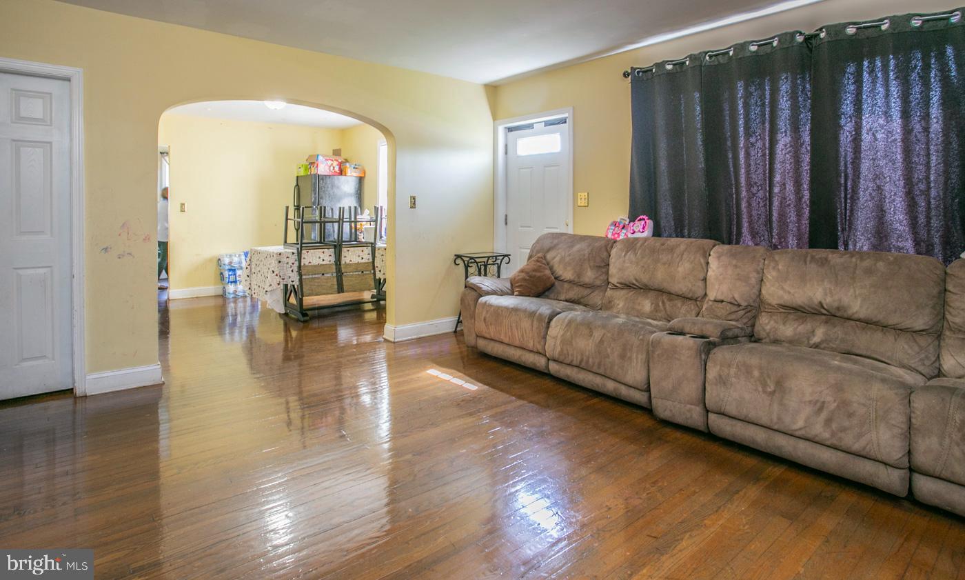 2107 Dekalb Pike Property Photo 9