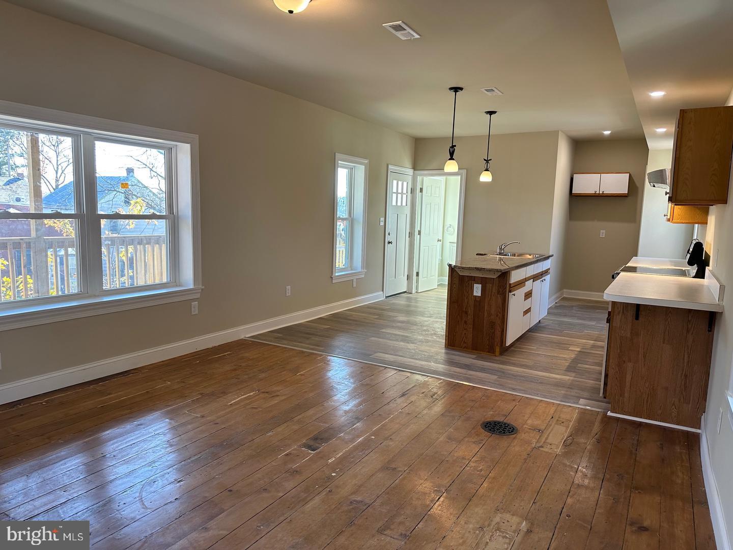 436 South St Property Photo 4