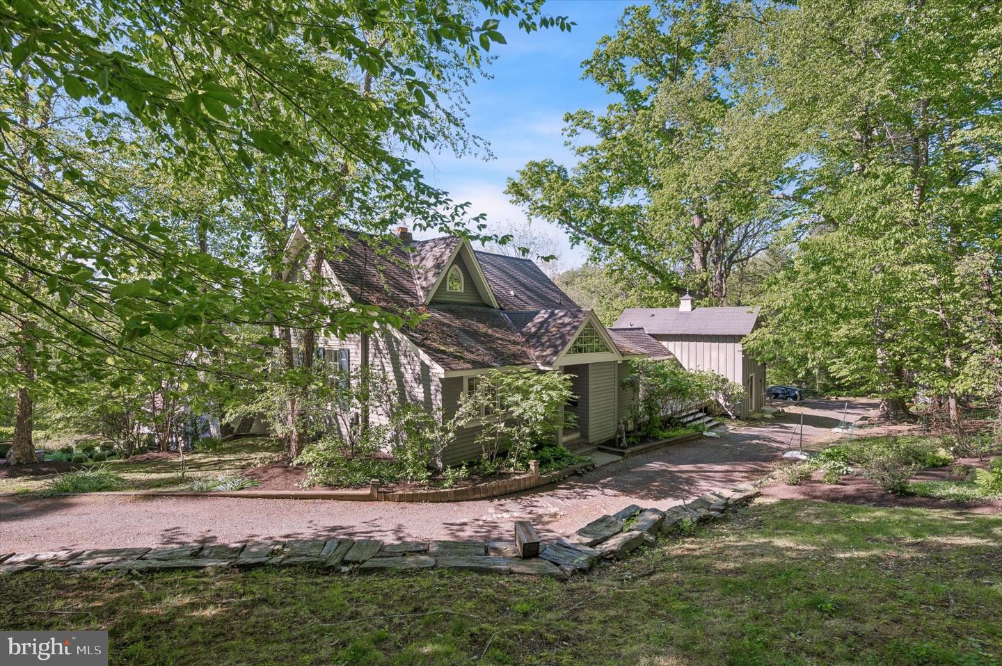 8901 Montgomery Ave Property Photo 1