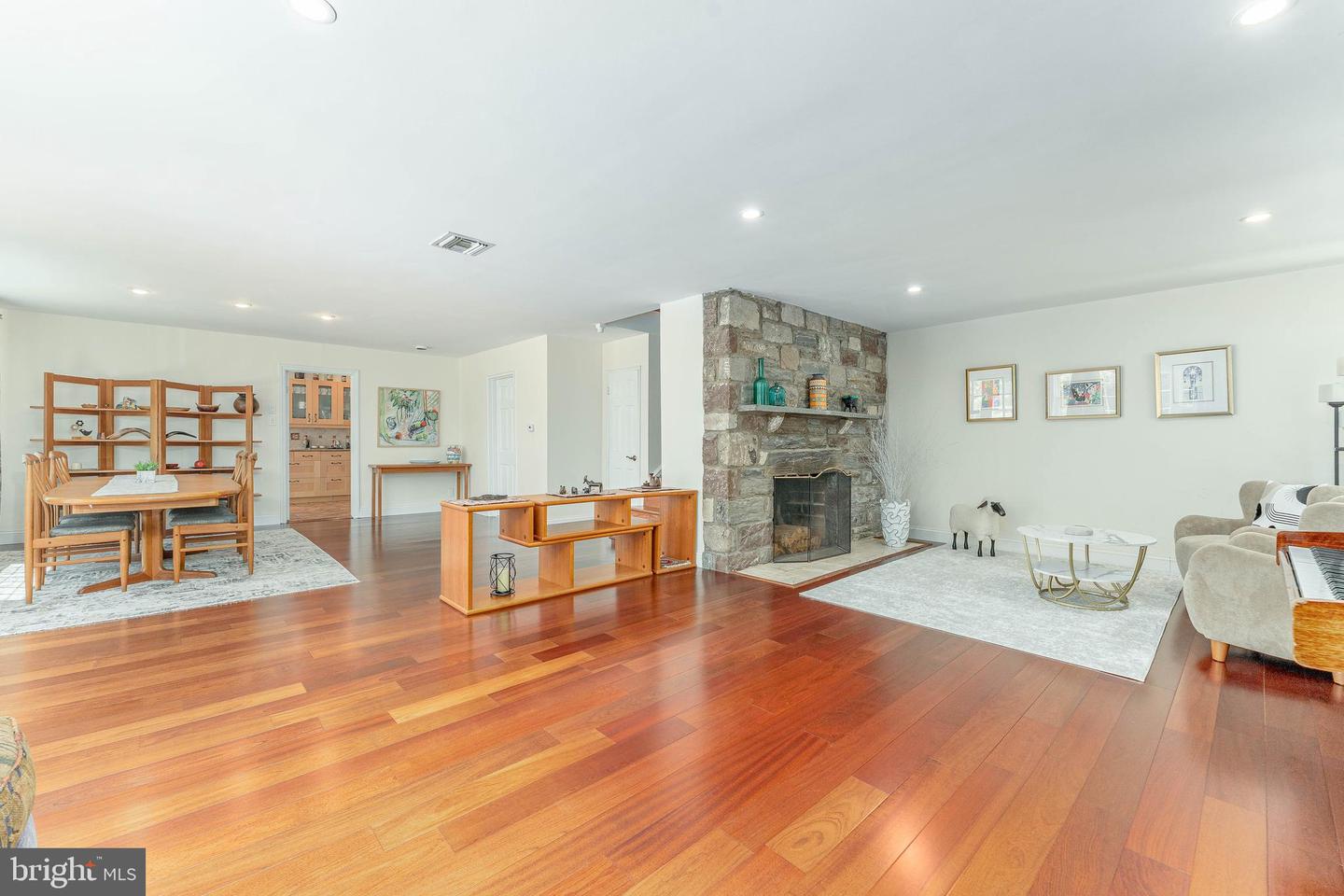 1223 Hagys Ford Rd Property Photo 9