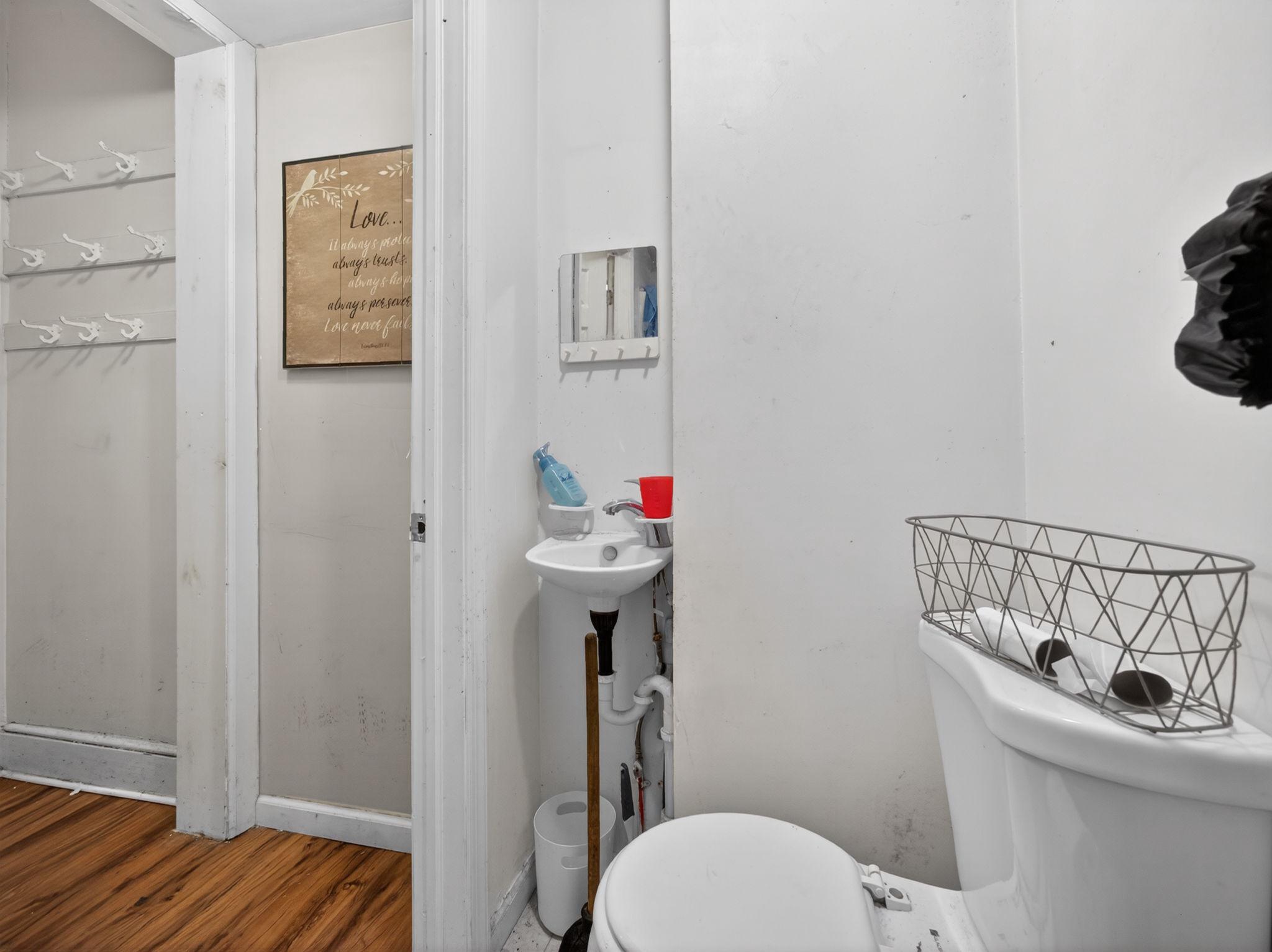 866 E High St Property Photo 36