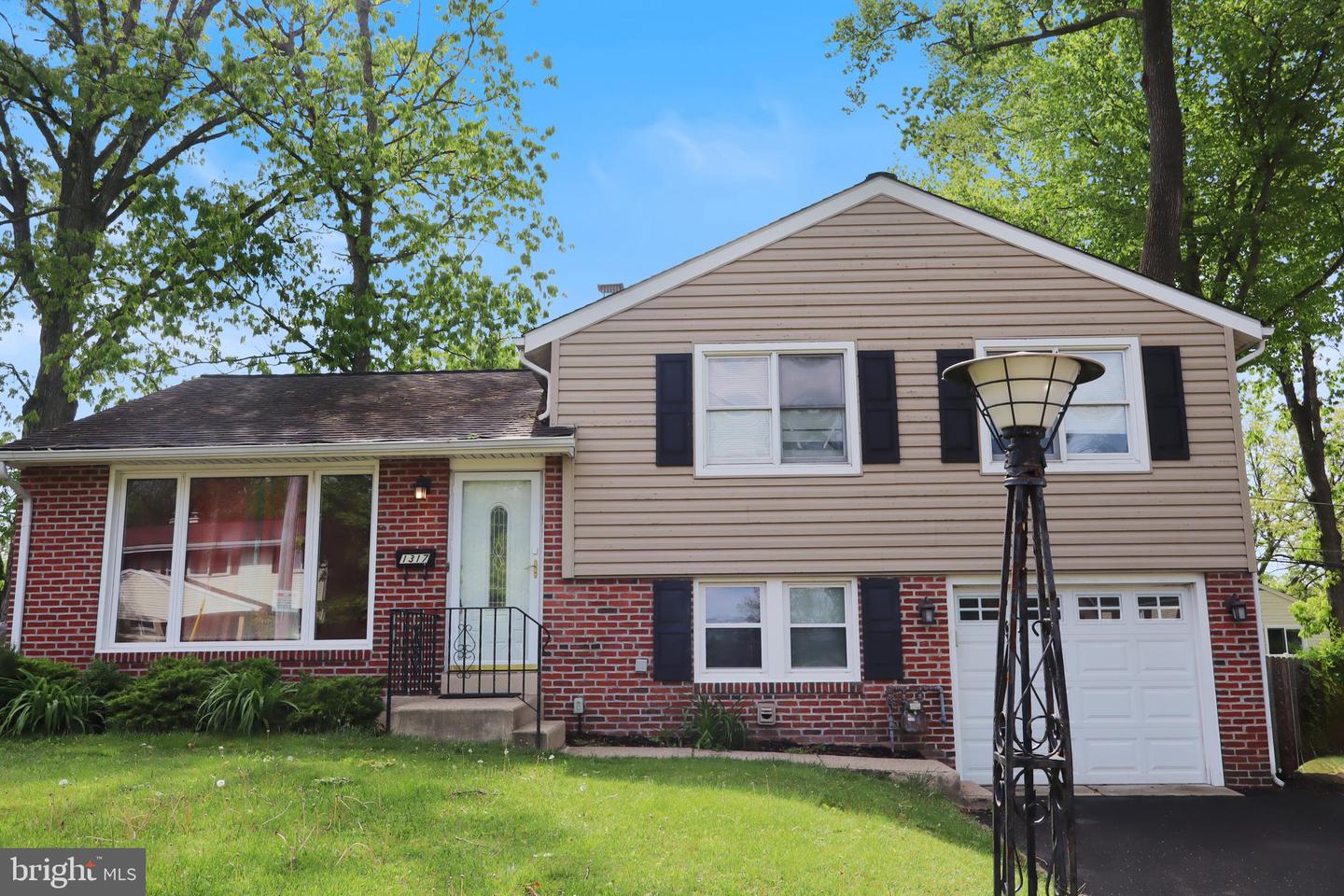 1317 FITZWATERTOWN RD Property Photo 1