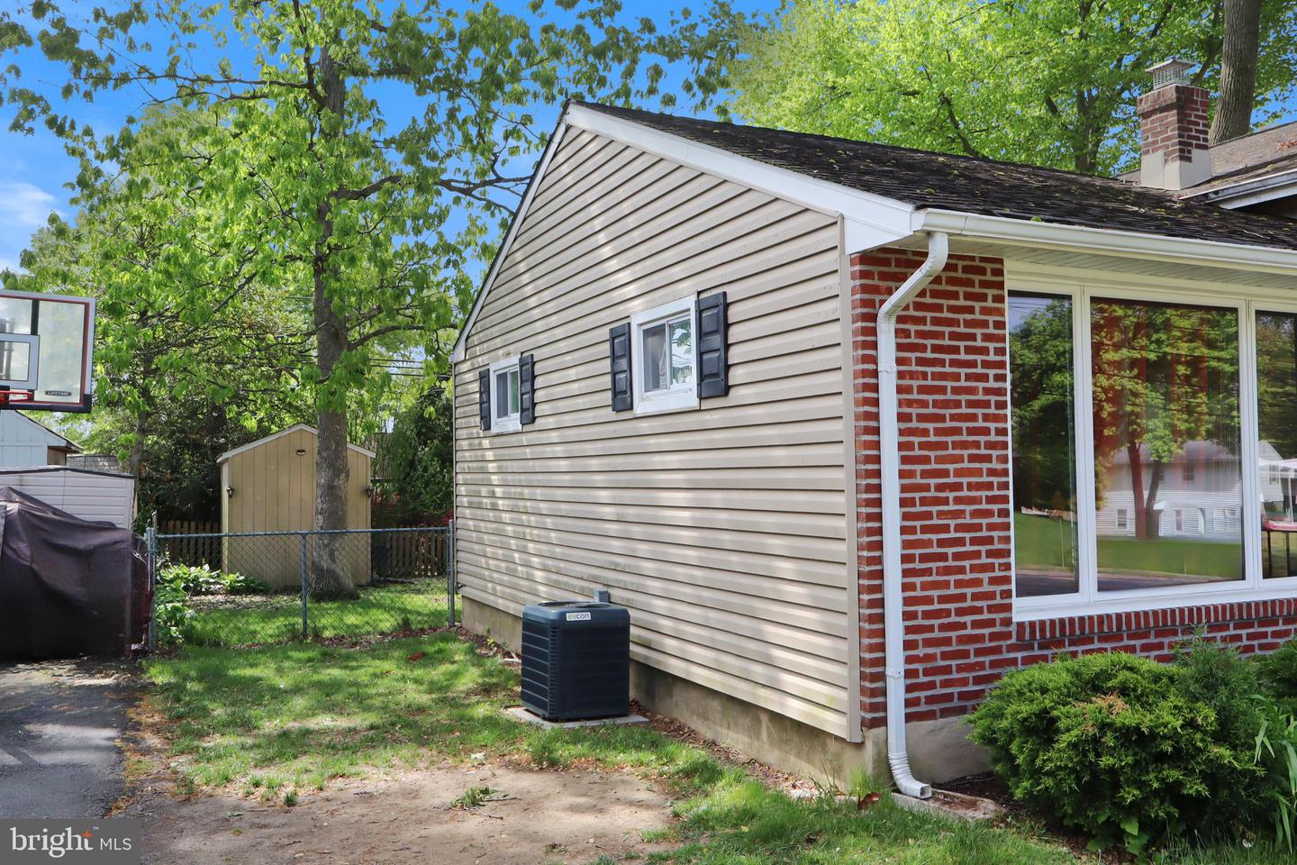 1317 Fitzwatertown Rd Property Photo 4