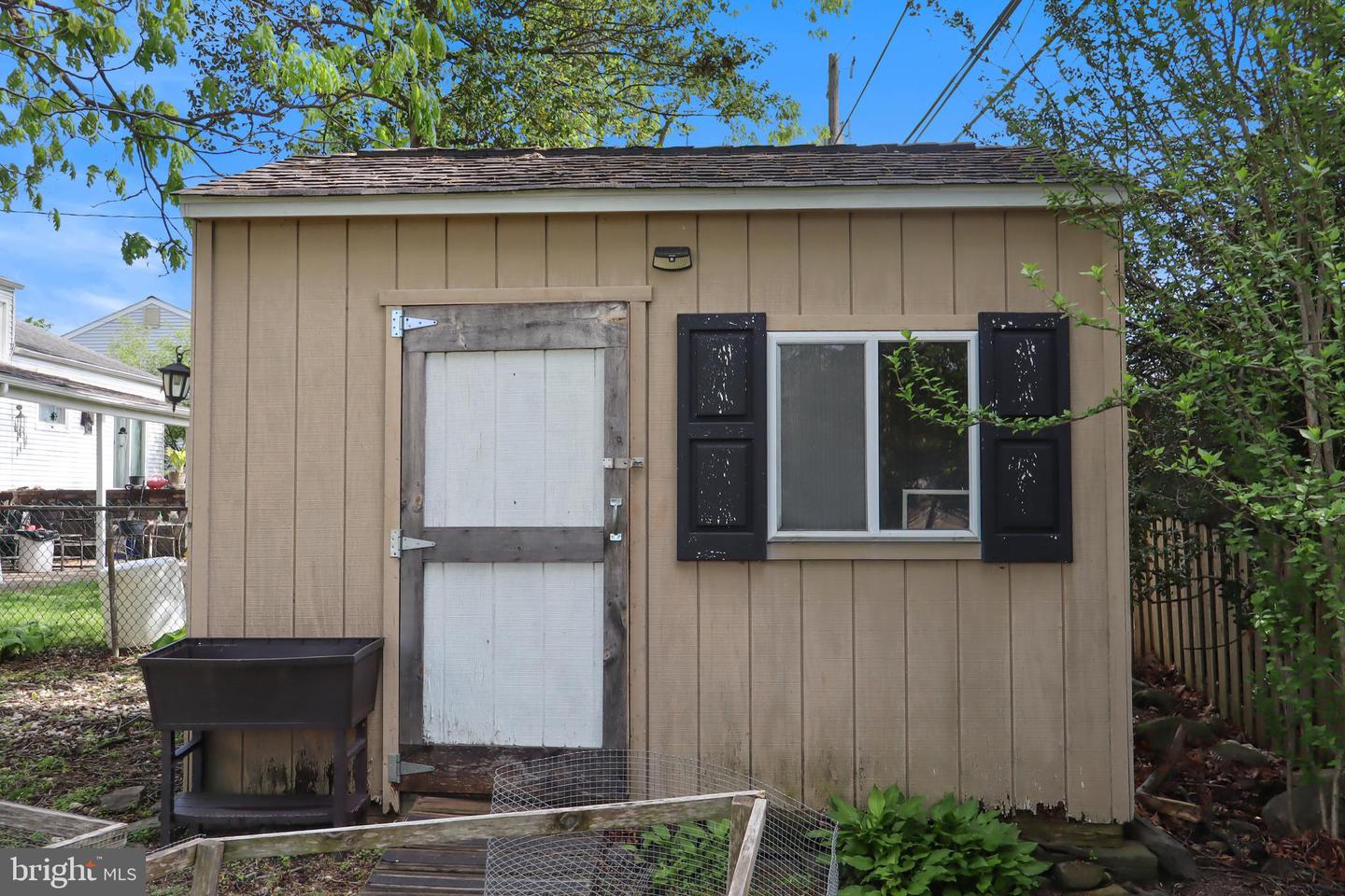 1317 Fitzwatertown Rd Property Photo 7