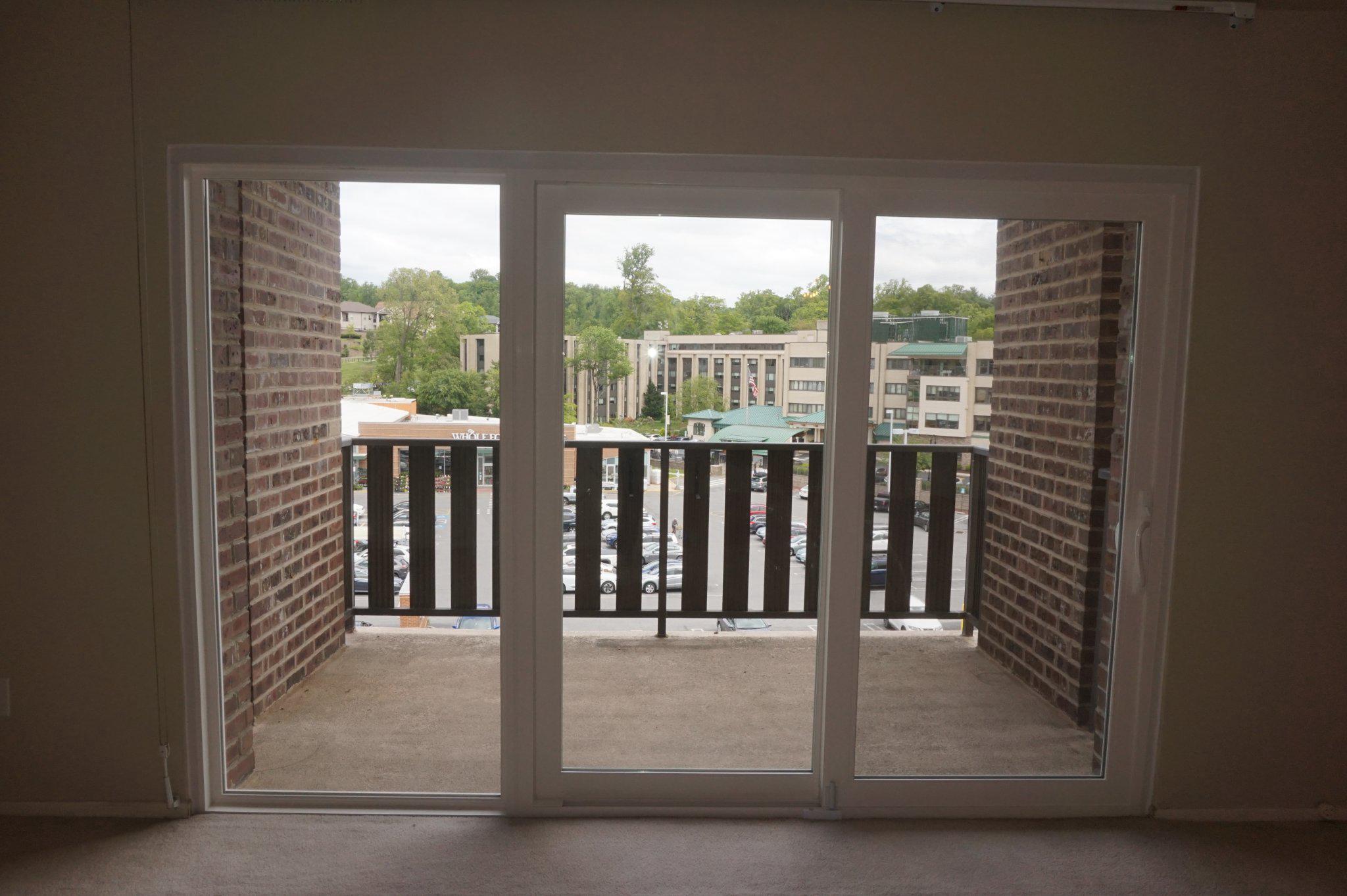 1570 The Fairway #512 E Property Photo 13
