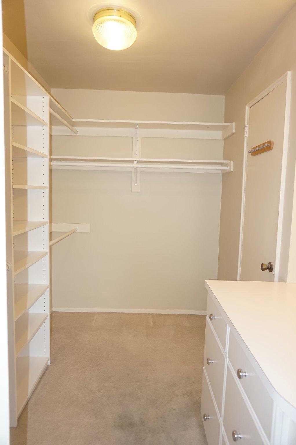 1570 The Fairway #512 E Property Photo 20