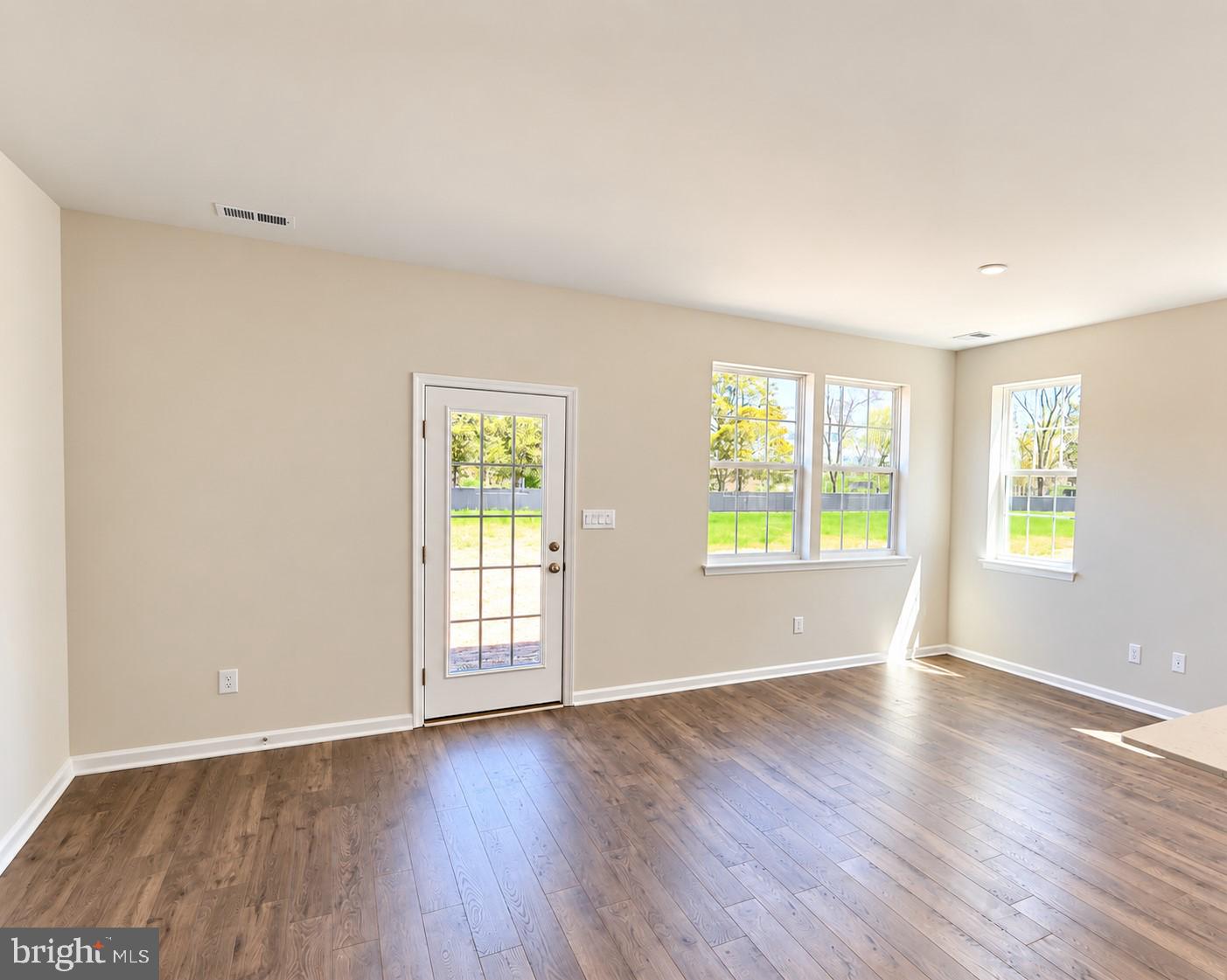 874 Peaceful Ln Property Photo 9