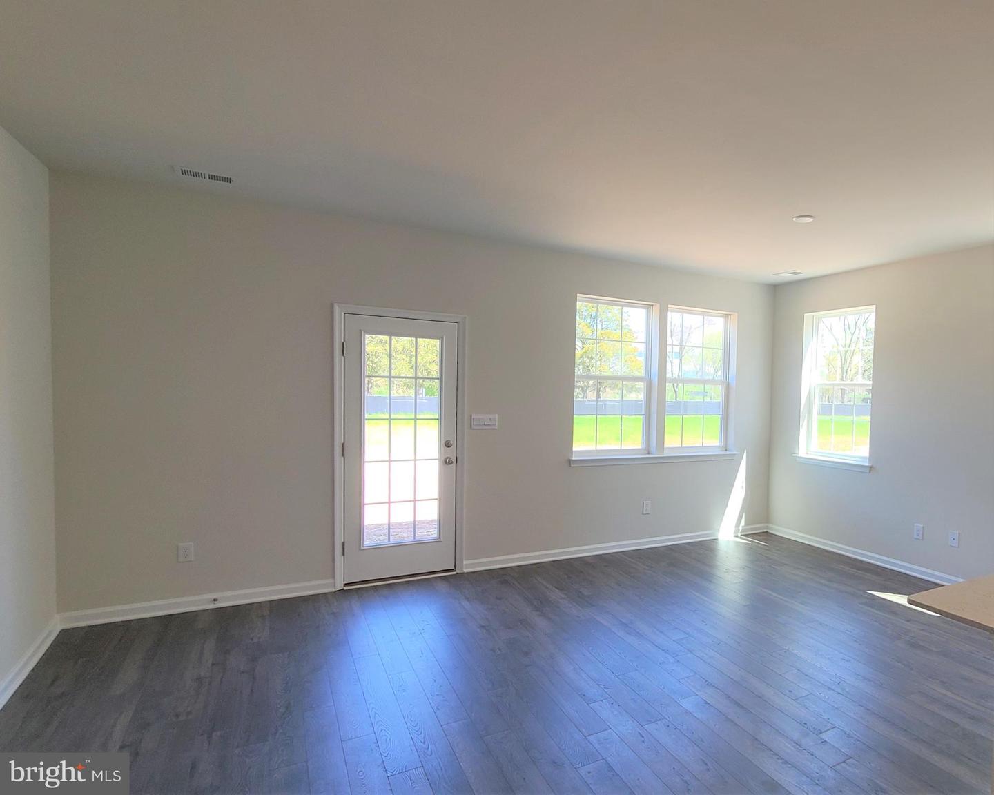 874 Peaceful Ln Property Photo 11