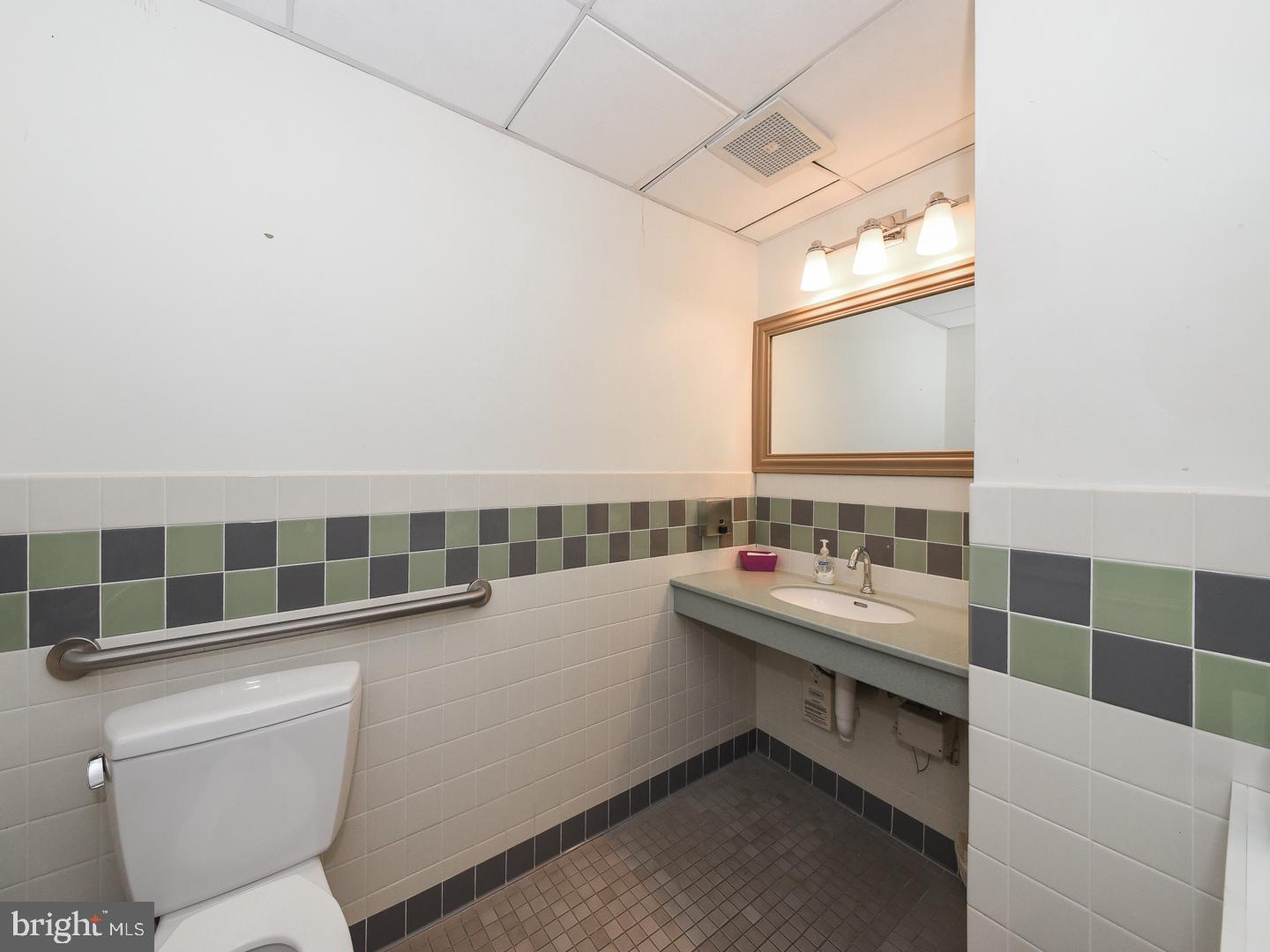 1432 Bethlehem Pike #f Second Floor Property Photo 6