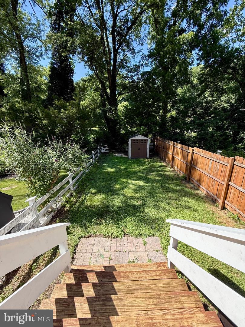22 Balligomingo Rd Property Photo 25