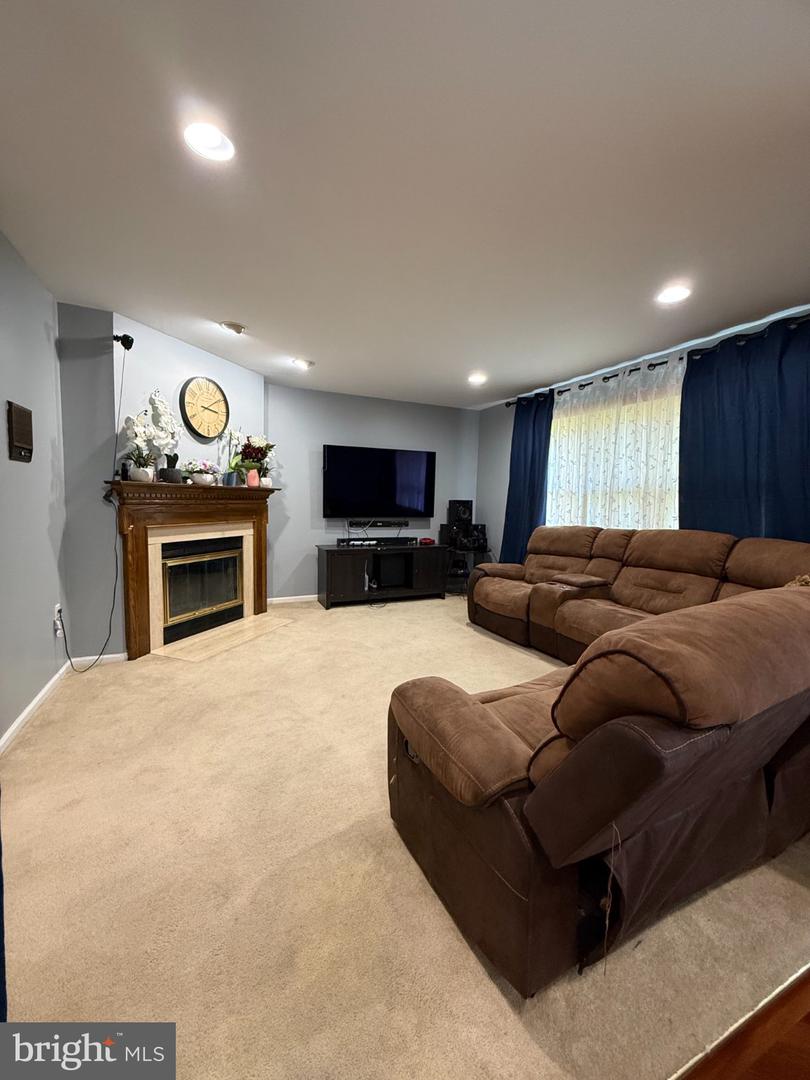 1129 Byron Ct # Property Photo 5