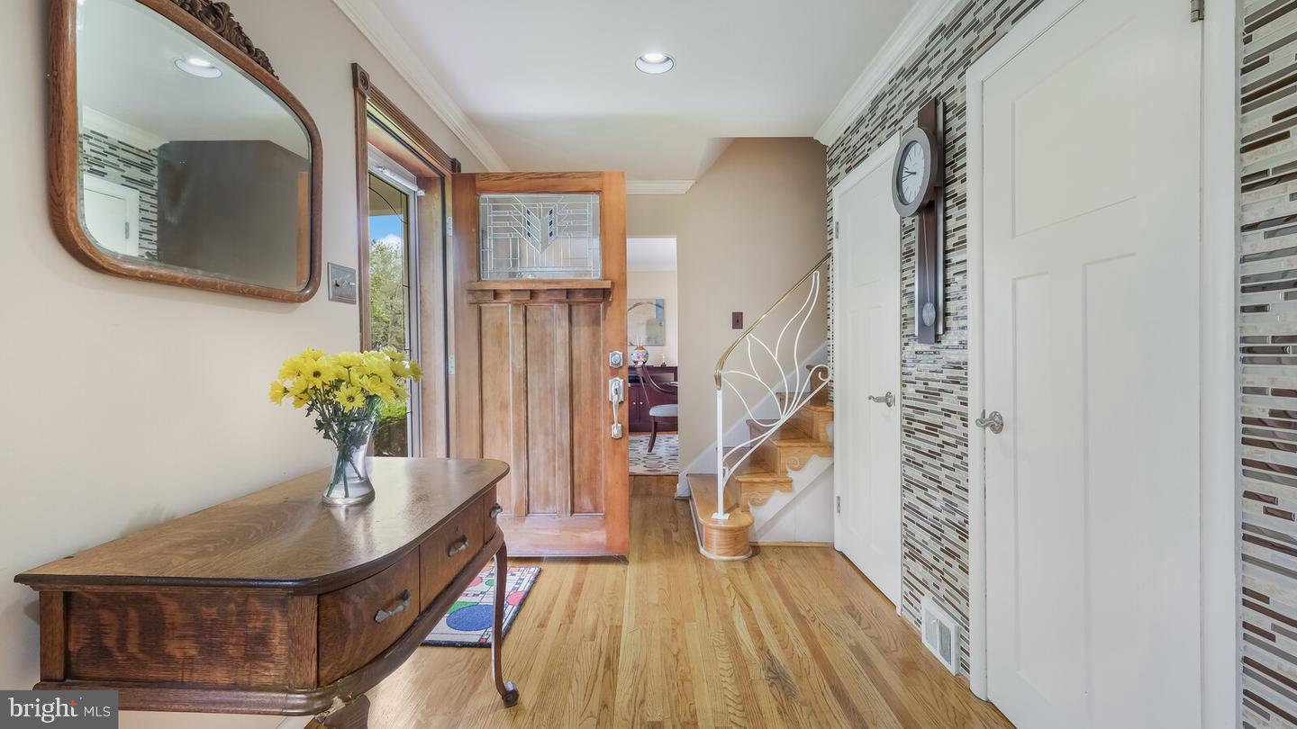 646 Green Briar Rd Property Photo 2
