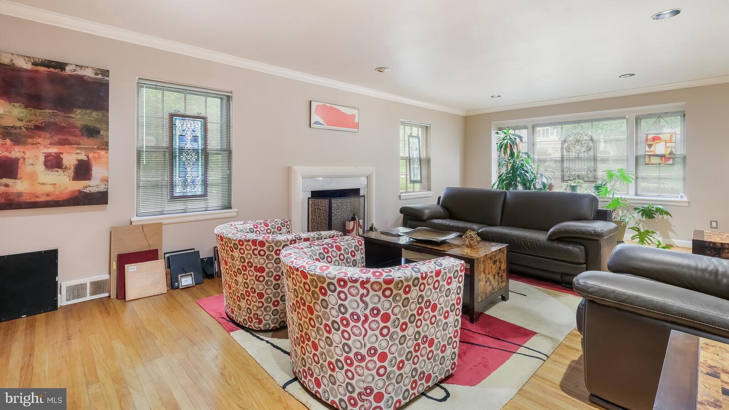 646 Green Briar Rd Property Photo 3