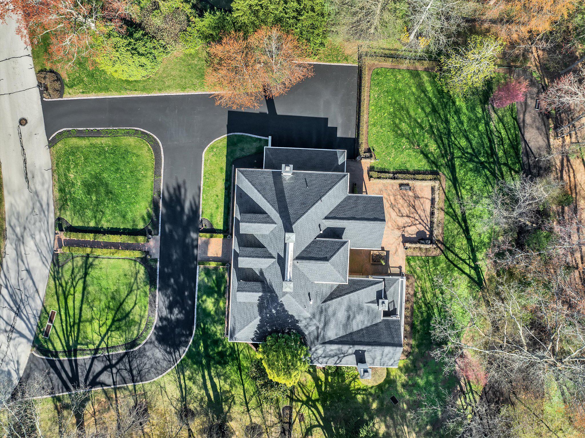 950 Pennbrooke Ln # Property Photo 4