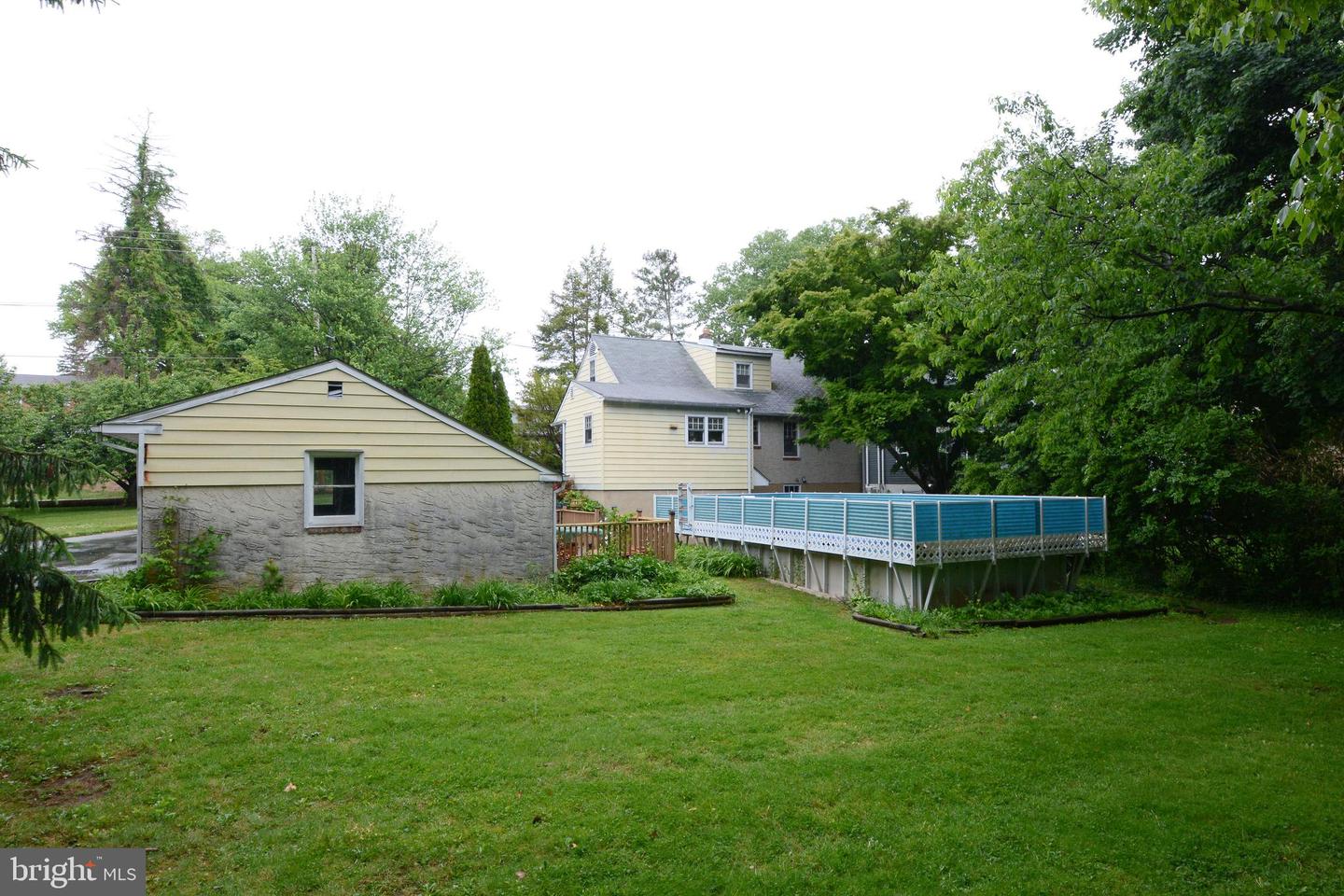 419 Continental Rd Property Photo 9