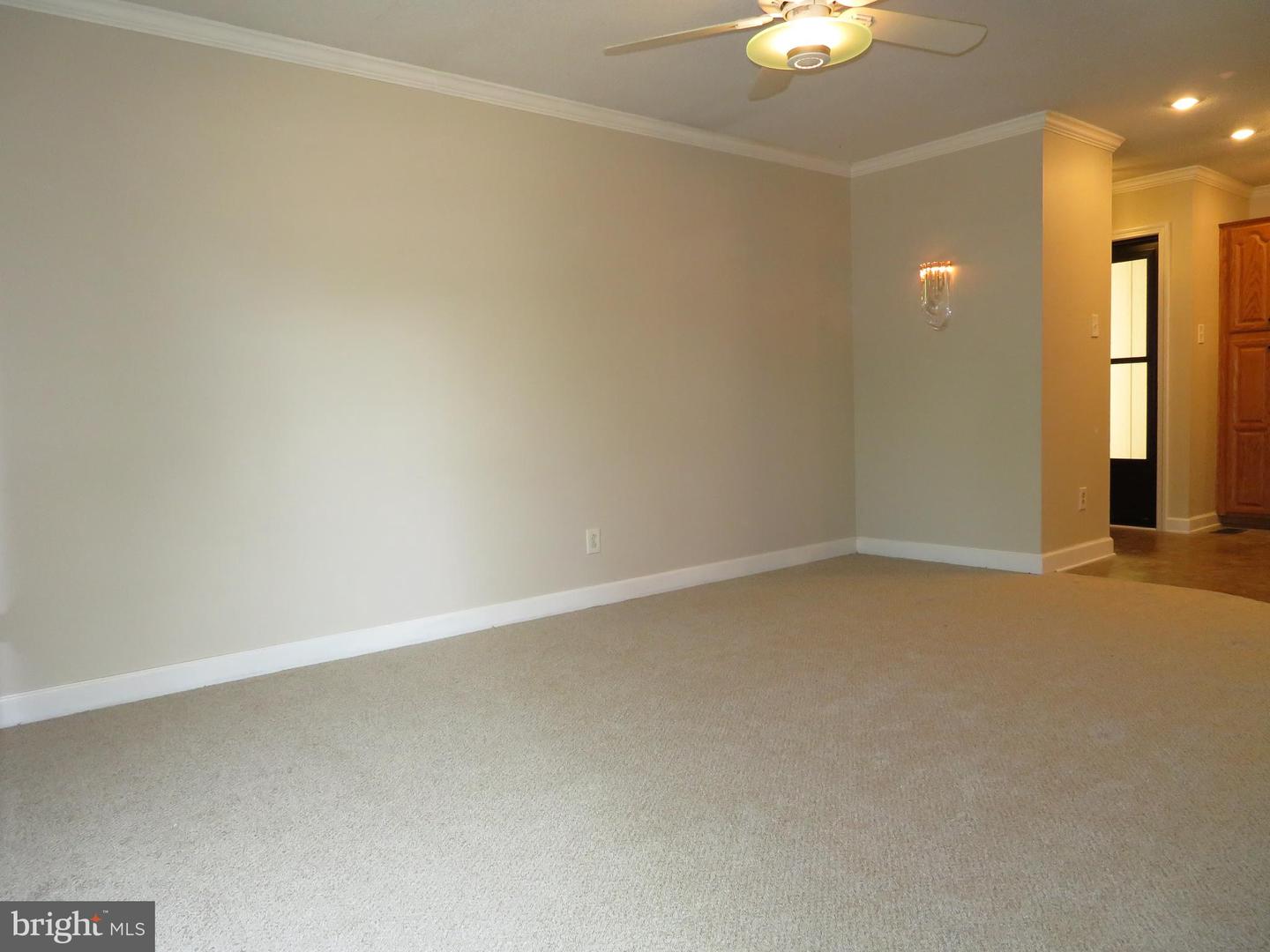 126 Berwick Pl #23b Property Photo 8