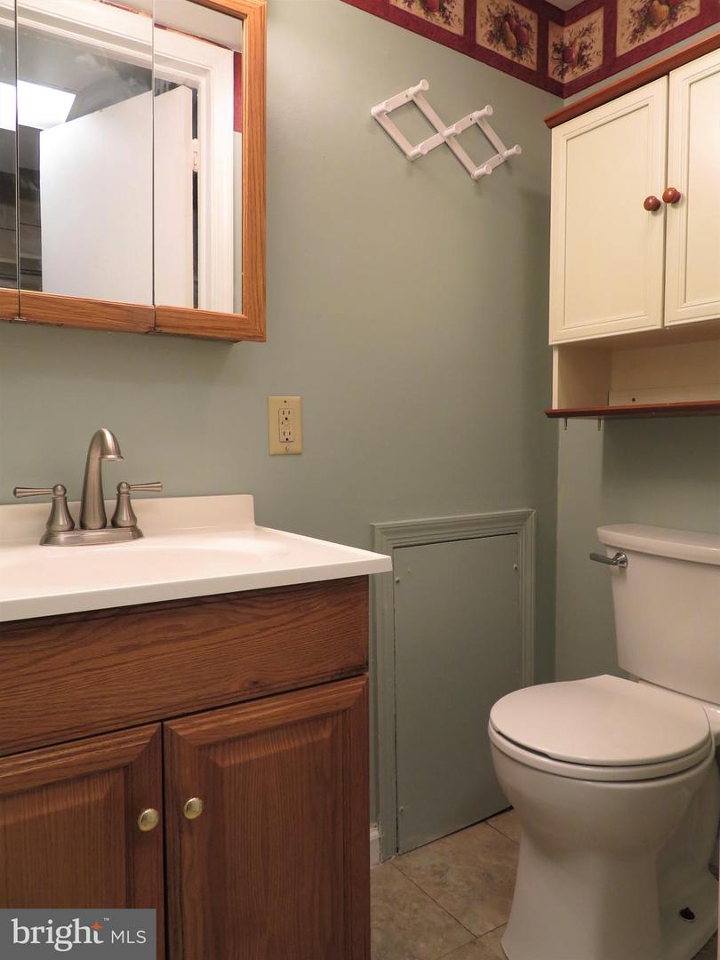 126 Berwick Pl #23b Property Photo 16