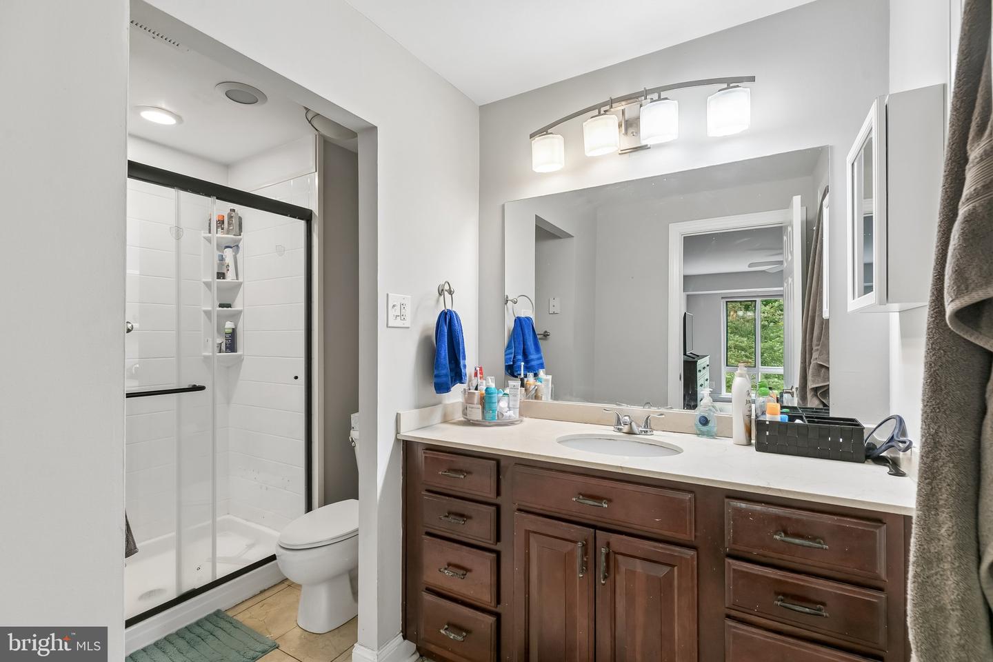 1740 Oakwood Ter #14-i Property Photo 22