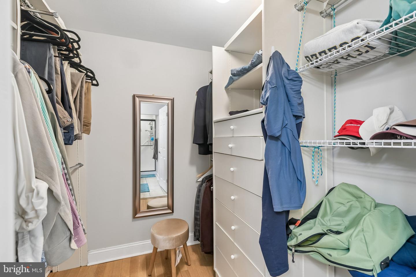 1740 Oakwood Ter #14-i Property Photo 25