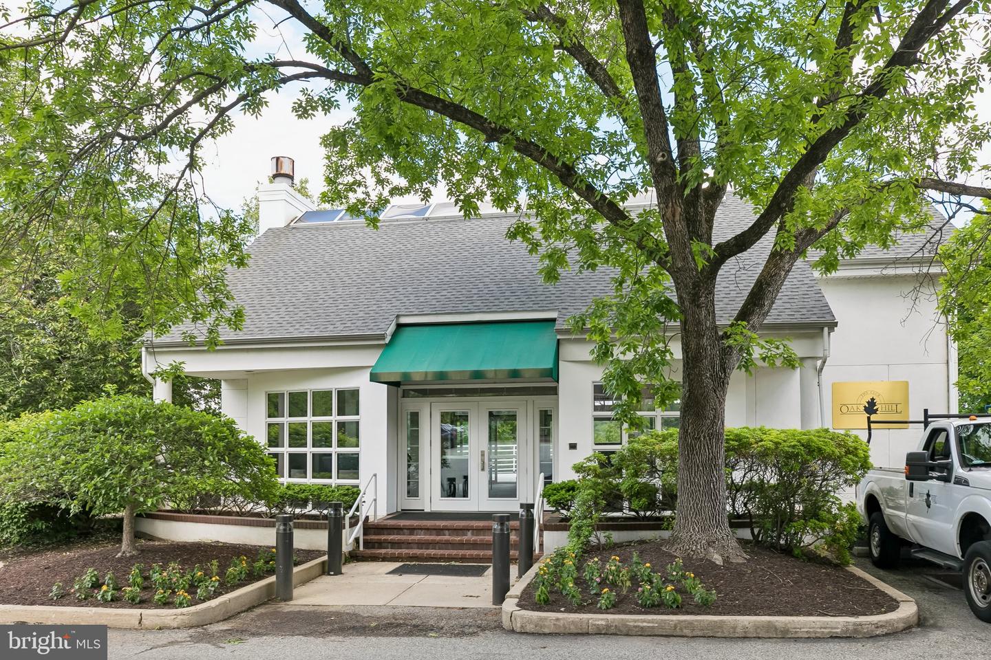 1740 Oakwood Ter #14-i Property Photo 46
