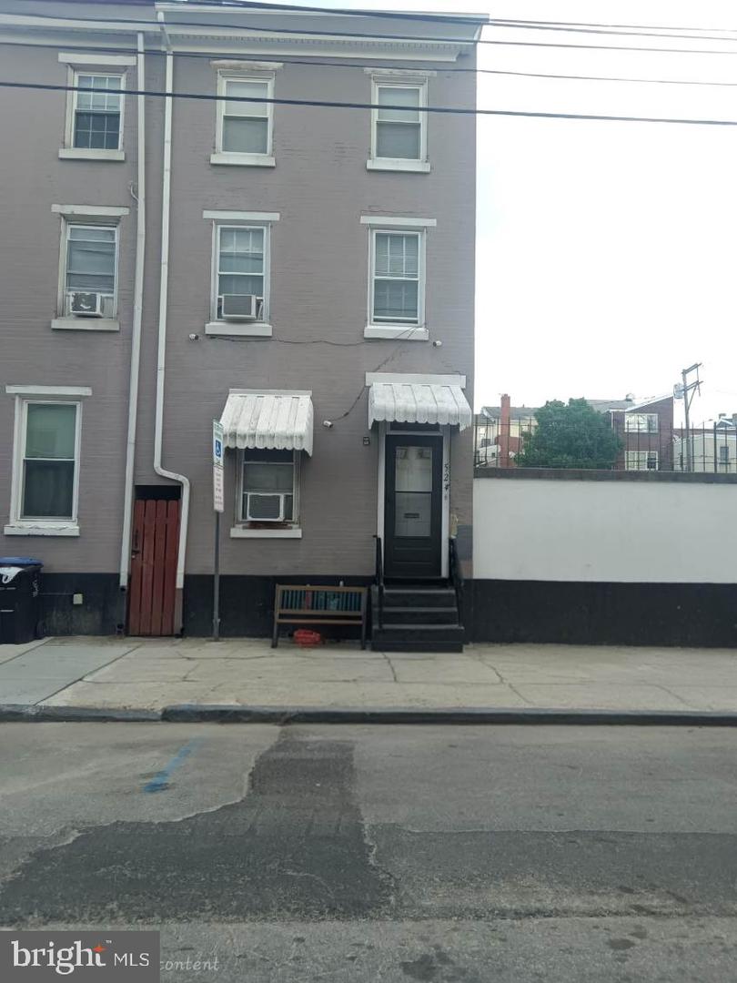 524 CHERRY ST Property Photo 1