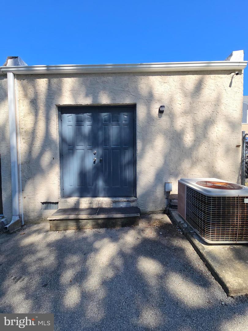 2816 Limekiln Pike Property Photo 13