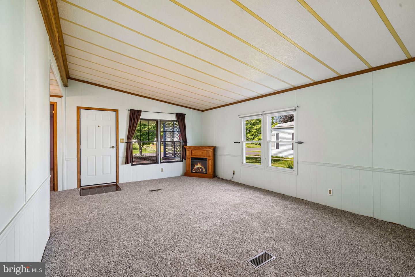 713 Cypress Ct Property Photo 7
