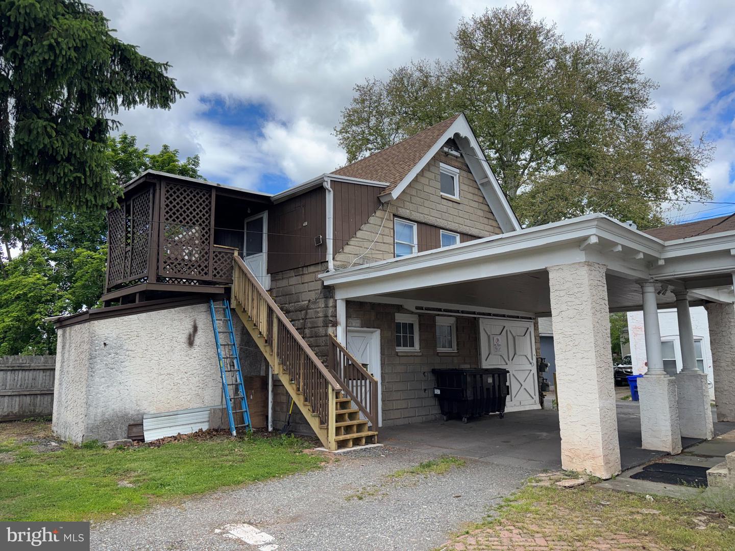 261 N YORK ST #CARRIAGE HOUSE Property Photo 1