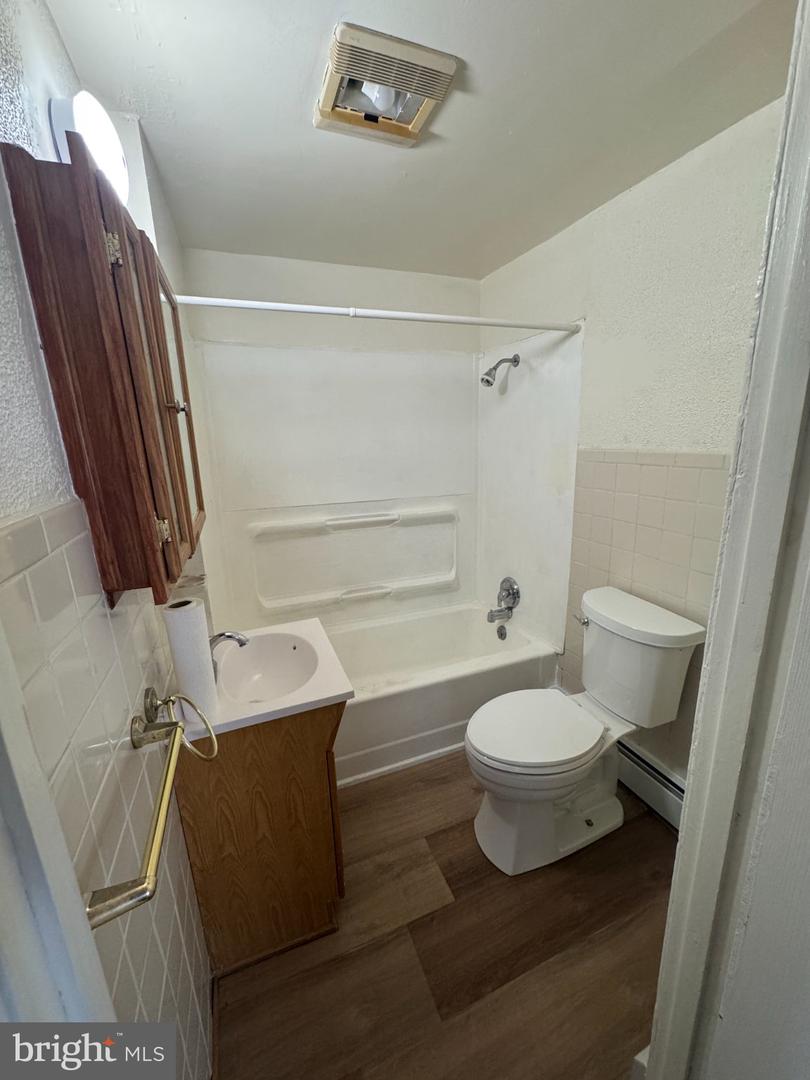 261 N York St #carriage House Property Photo 8