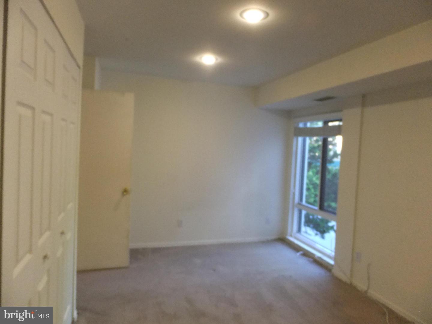 1700 Oakwood Ter #1f Property Photo 15