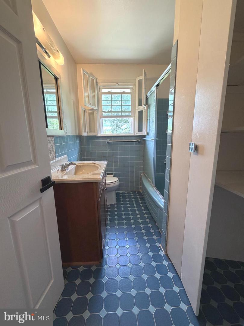 1207 Greenhill Rd Property Photo 7