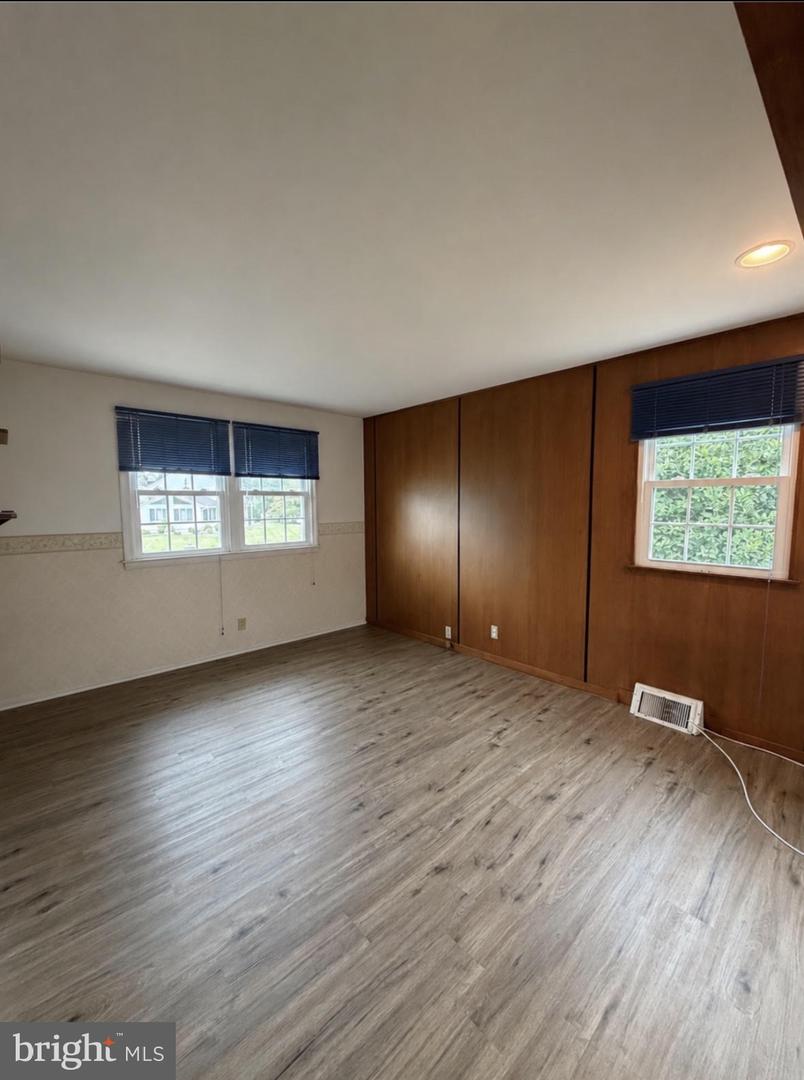 1207 Greenhill Rd Property Photo 8