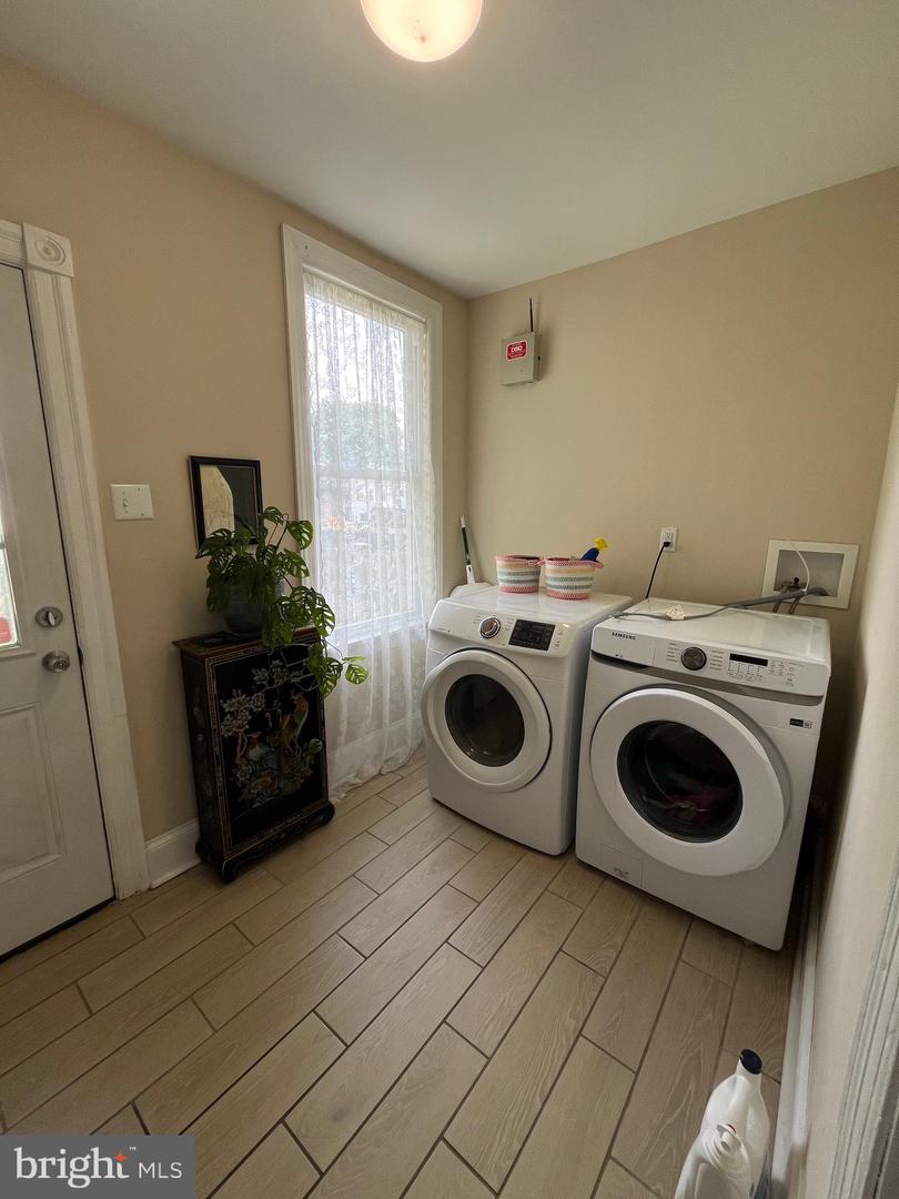 213 Ardmore Ave Property Photo 12