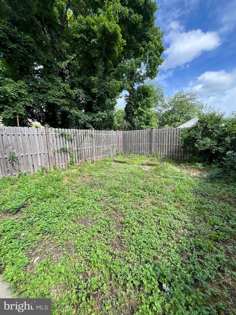 213 Ardmore Ave Property Photo 33