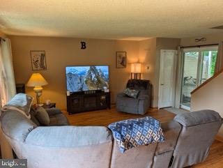 417 N Warminster Rd Property Photo 4