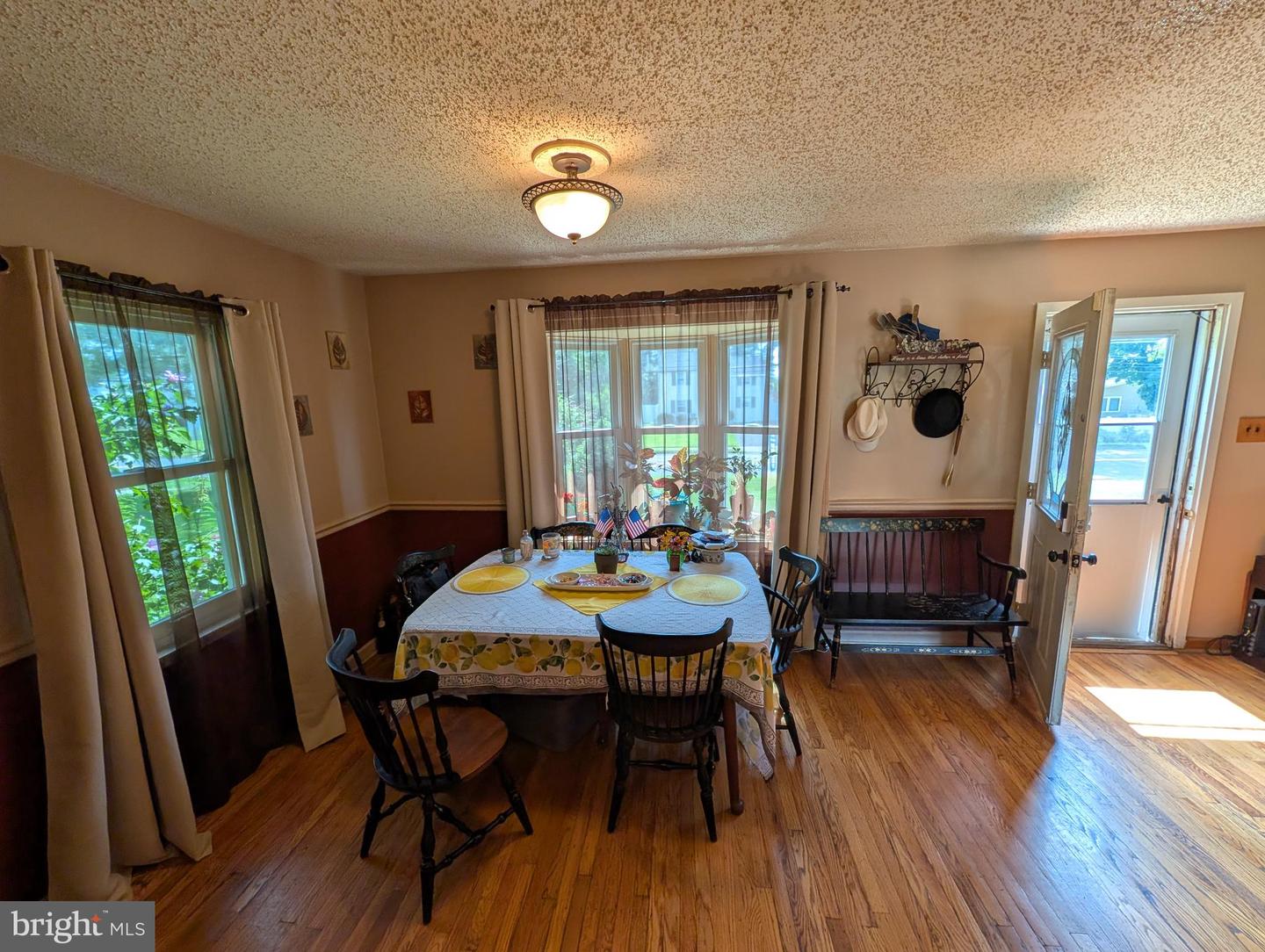 417 N Warminster Rd Property Photo 8
